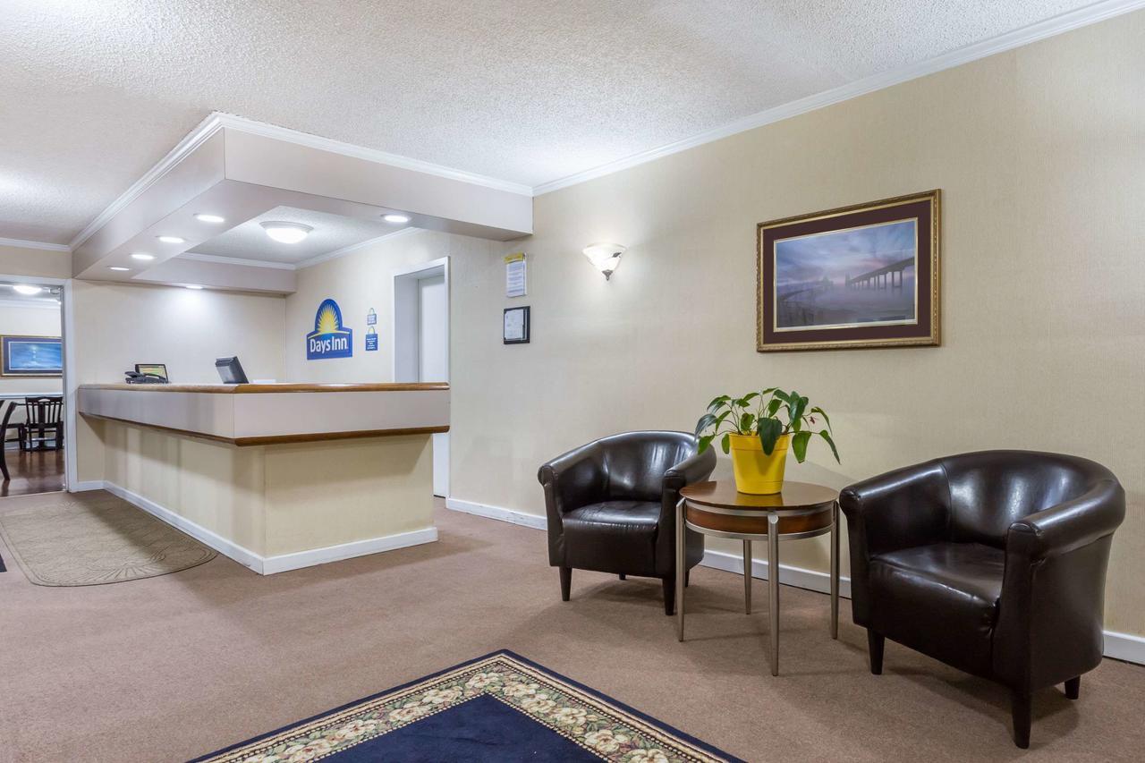 Days Inn By Wyndham Summerton Ngoại thất bức ảnh