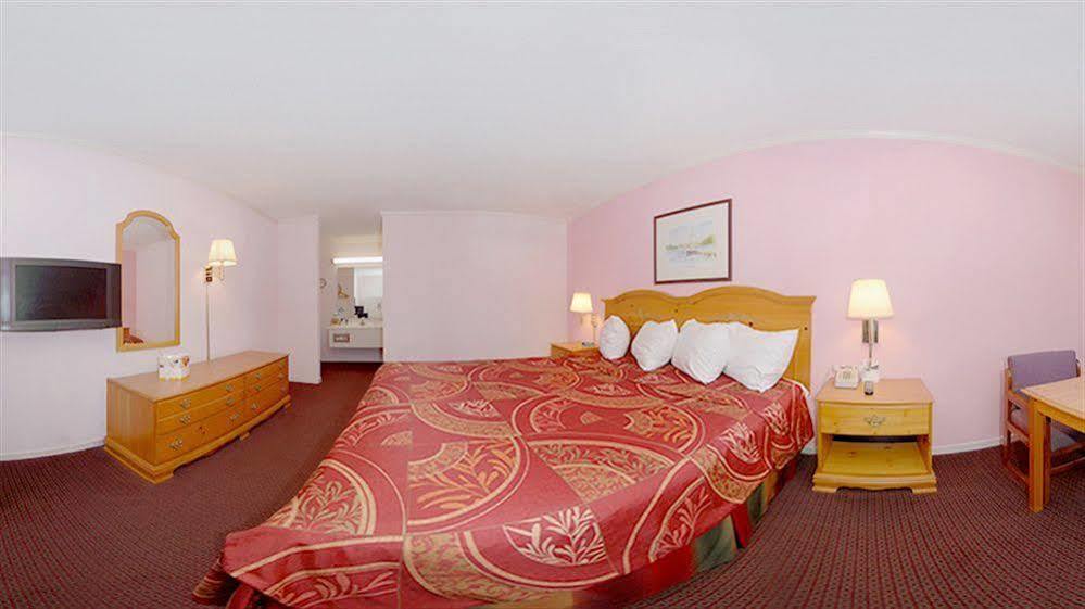 Days Inn By Wyndham Summerton Ngoại thất bức ảnh